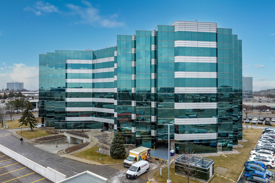 2700 Matheson Blvd E, Mississauga, ON à louer - Photo du bâtiment - Image 2 de 6