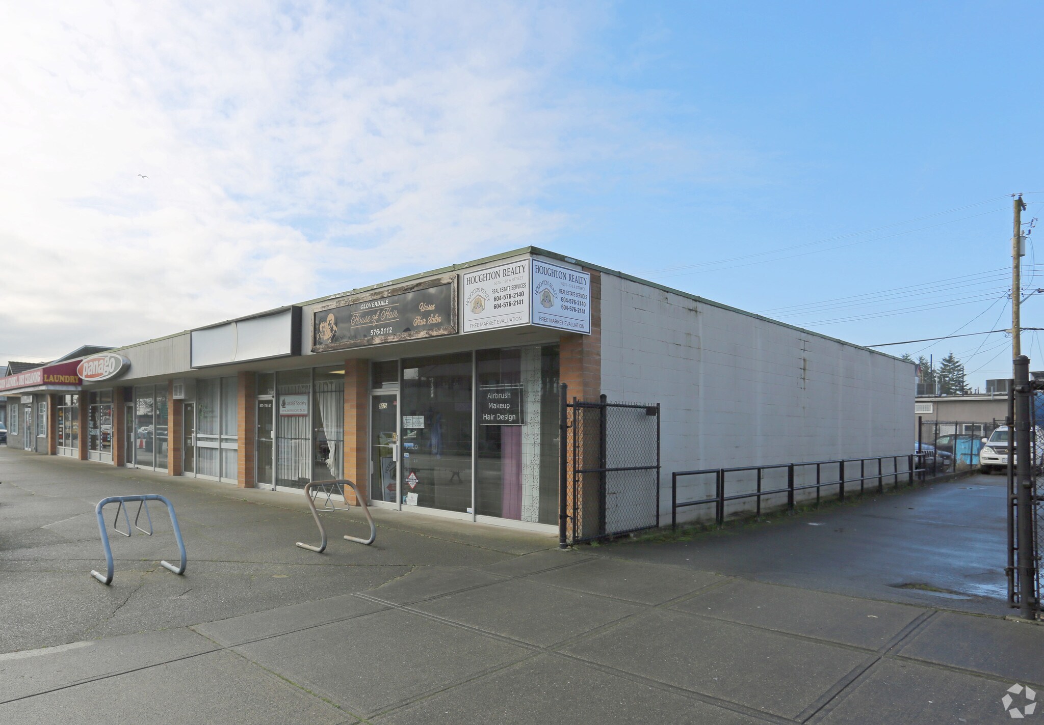 5667-5675 176A St, Surrey, BC à vendre Photo principale- Image 1 de 1