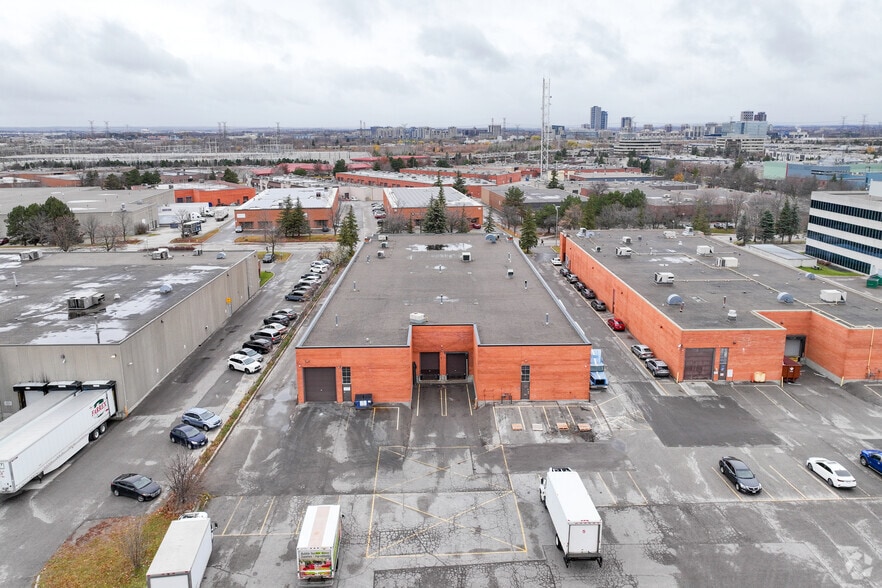 81 Mcpherson St, Markham, ON for lease - Building Photo - Image 2 of 3