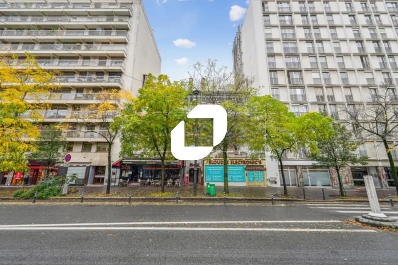Office in Paris for sale Building Photo- Image 1 of 14