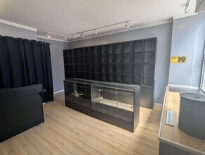 32 Montreal St, Kingston, ON for lease Interior Photo- Image 1 of 7