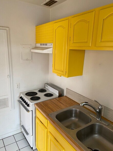 480 S Sierra St, Reno, NV for sale - Building Photo - Image 2 of 2