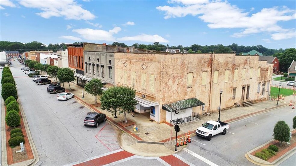 235 Main St, Seneca, SC for sale - Building Photo - Image 1 of 5