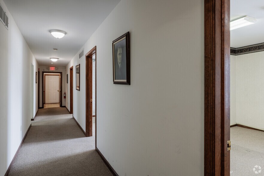 235 Broubalow Way, Phillipsburg, NJ à louer - Photo intérieure - Image 3 de 46