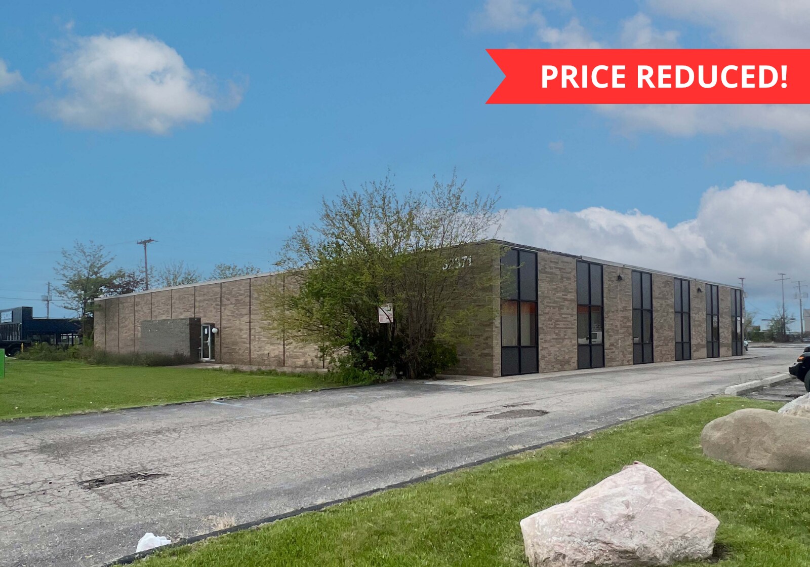 32371 Dequindre Rd, Madison Heights, MI à vendre Photo du bâtiment- Image 1 de 4