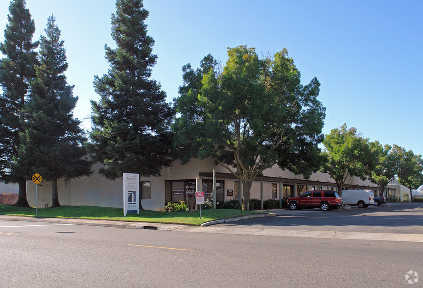 8270 Belvedere Ave, Sacramento, CA for lease - Primary Photo - Image 1 of 5