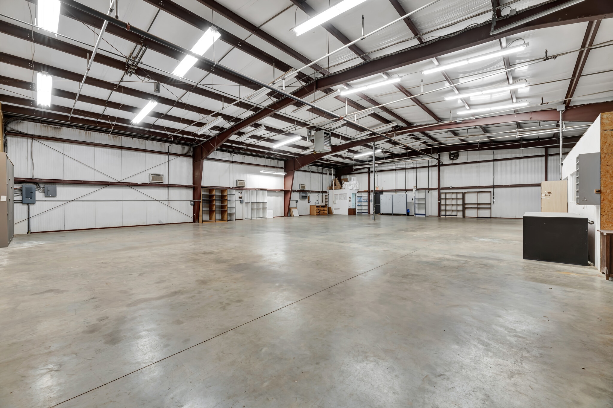 73 Albe Dr, Newark, DE for lease Interior Photo- Image 1 of 6