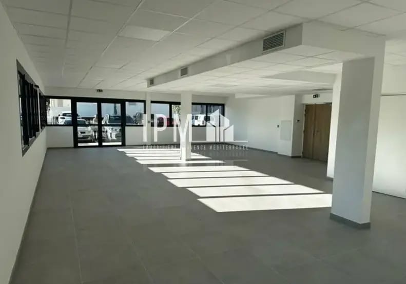 Bureau dans Aubagne à vendre - Photo intérieure - Image 1 de 11