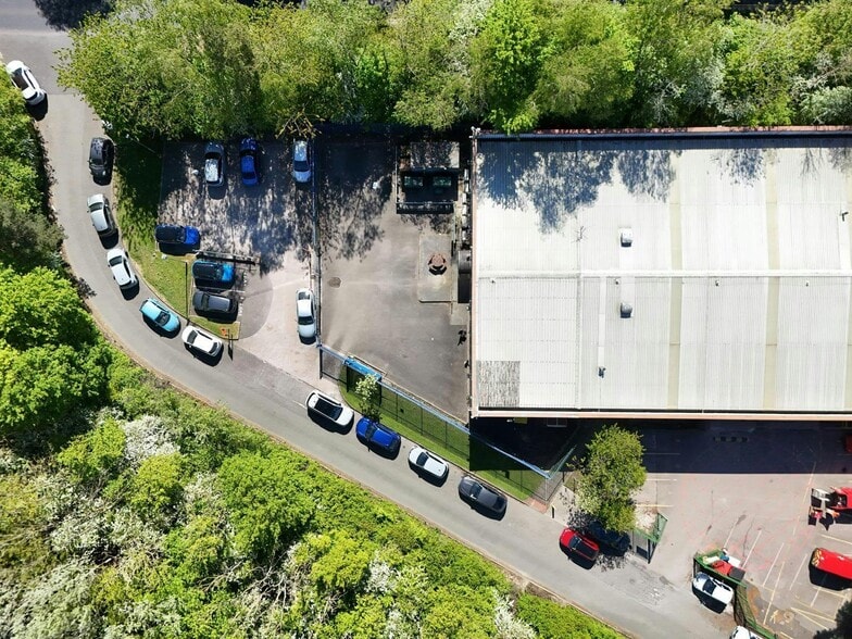 1 Leacroft Rd, Warrington for lease - Building Photo - Image 2 of 4