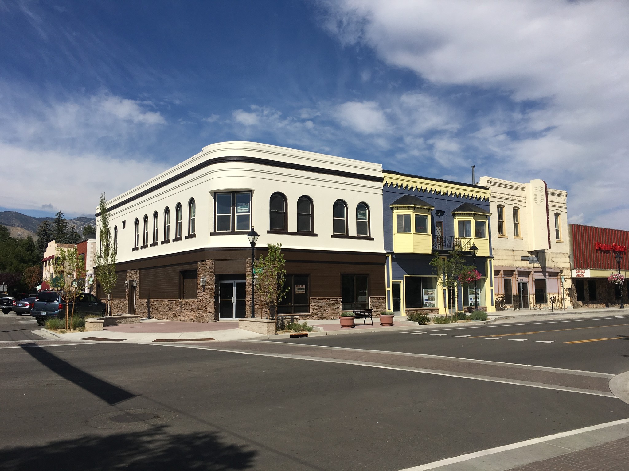 Retail in Carson City, NV for sale Primary Photo- Image 1 of 1