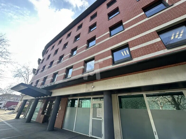 Bureau dans Melun à louer - Photo du bâtiment - Image 2 de 10