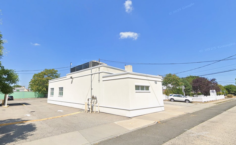 18 Emerson Pl, Valley Stream, NY for lease - Primary Photo - Image 1 of 2