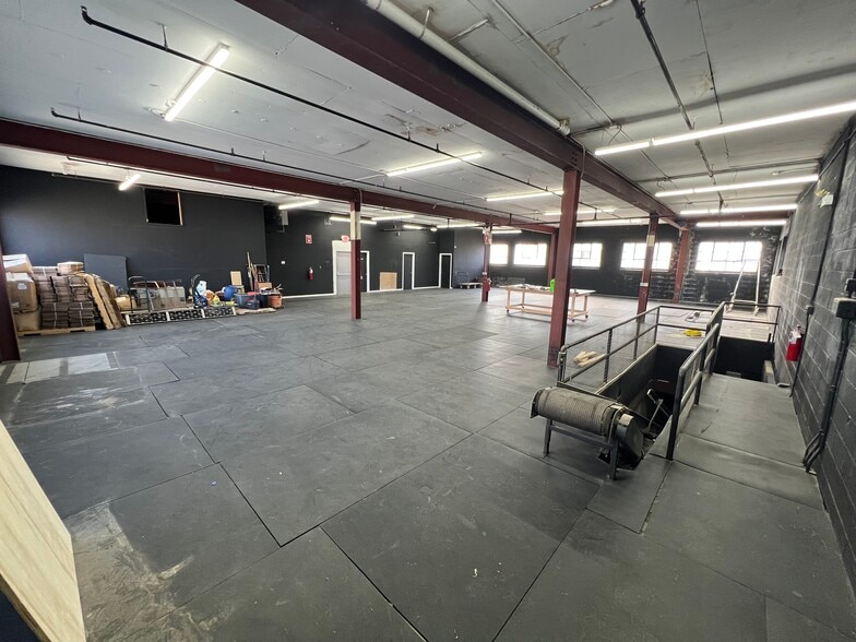 158 Central Ave, Rochelle Park, NJ for lease - Primary Photo - Image 1 of 18