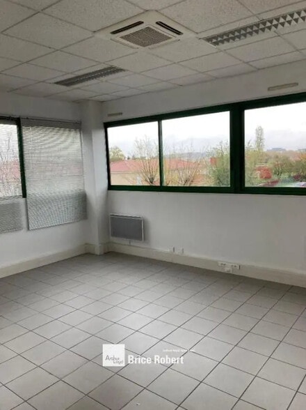 6 Rue Du Dauphiné, Vaulx-en-Velin à louer - Photo intérieure - Image 3 de 6