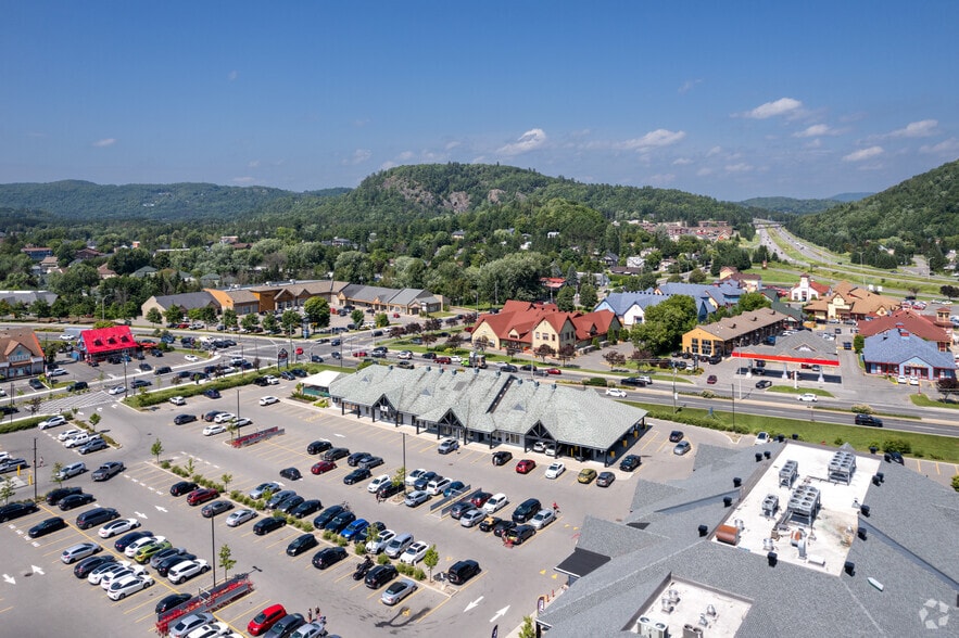 220D Ch Du Lac-Millette, Saint-sauveur, QC for lease - Aerial - Image 3 of 3