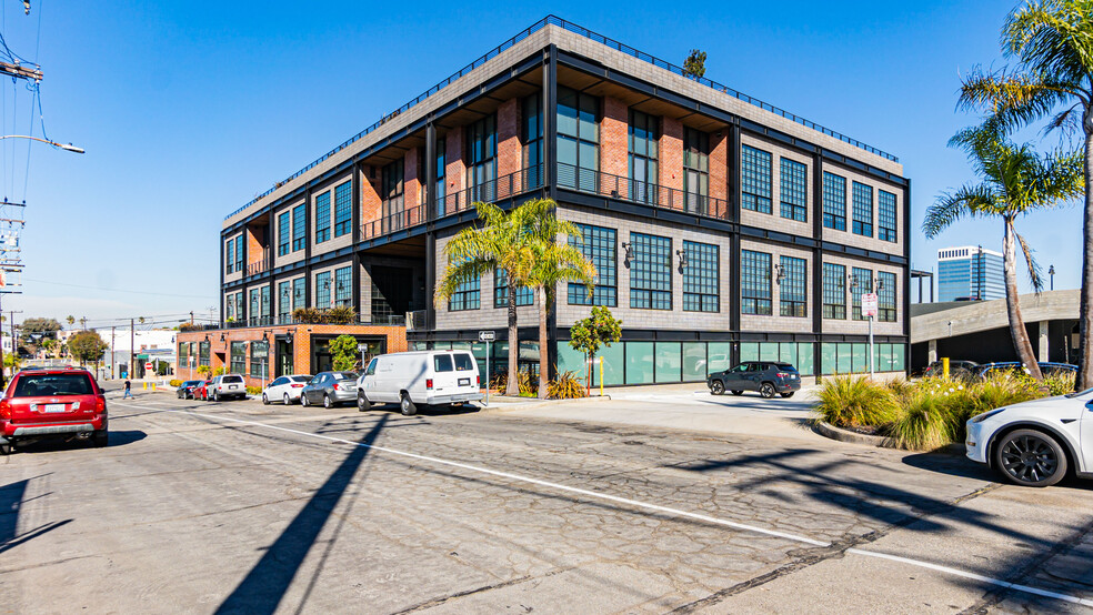 140-142 Oregon St, El Segundo, CA for lease - Building Photo - Image 1 of 49