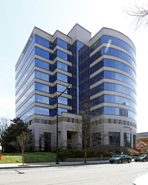 550 W Main St, Knoxville, TN à louer - Photo principale - Image 1 de 4