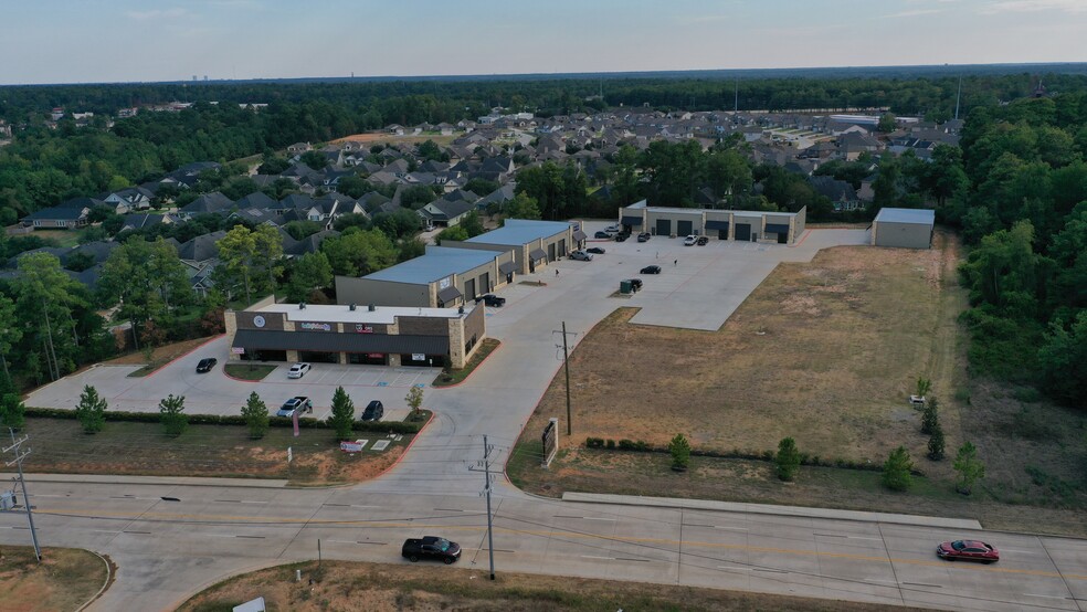 1905 Longmire Rd, Conroe, TX à louer - Photo du b timent - Image 3 de 18