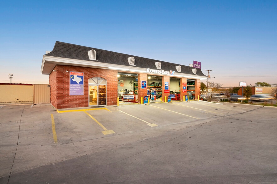 3022 S Cooper St, Arlington, TX for sale - Building Photo - Image 3 of 15