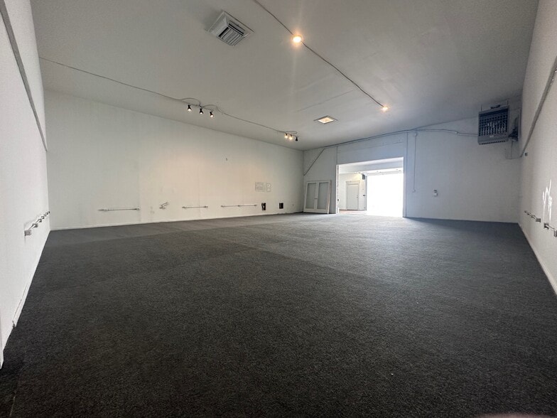3721 S 250 W, Ogden, UT for lease - Building Photo - Image 2 of 15