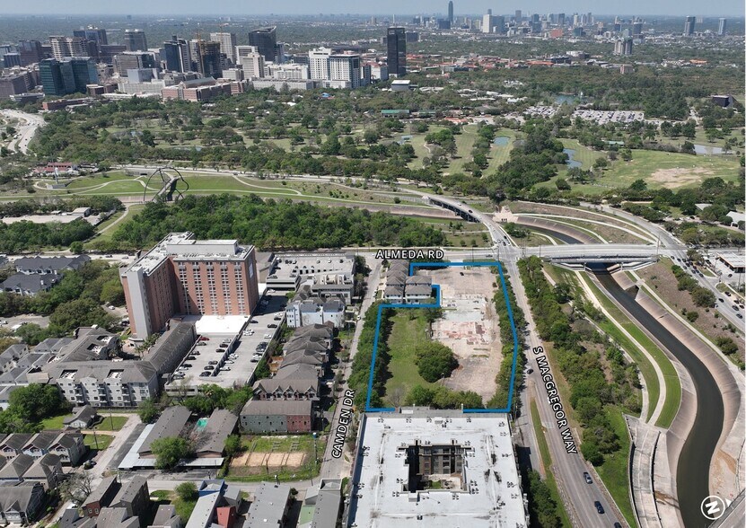 SEC S MacGregor Way, Houston, TX à vendre - Photo du bâtiment - Image 2 de 4