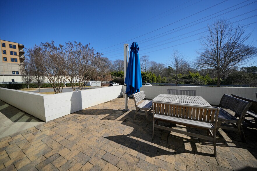 4111 South Blvd, Charlotte, NC à louer - Photo du bâtiment - Image 2 de 18