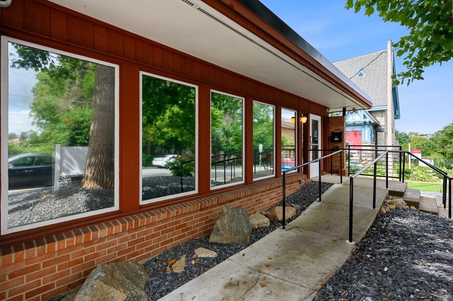 71 E Hollister St, Cincinnati, OH à louer - Photo du bâtiment - Image 2 de 35