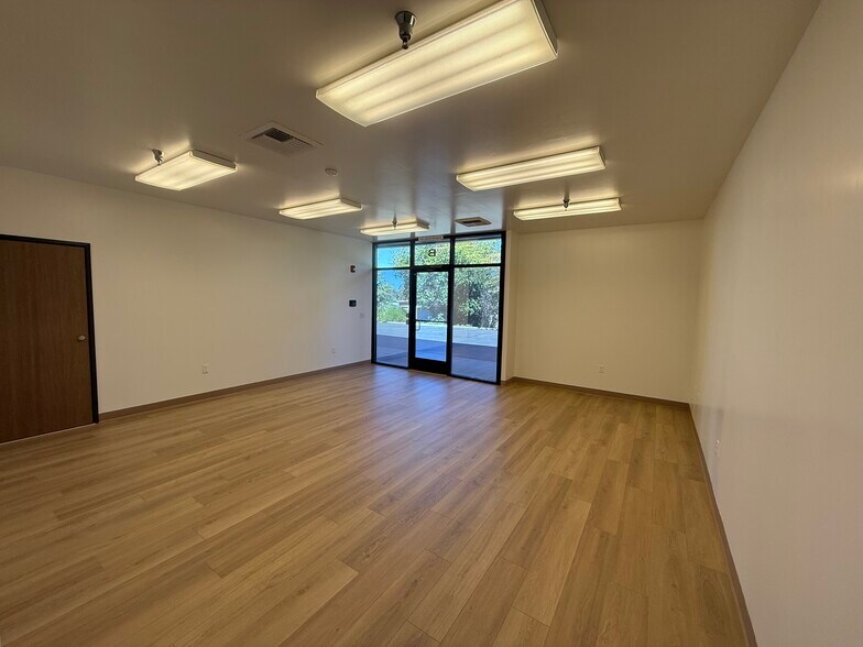 4420 Commodity Way, Shingle Springs, CA à louer - Photo du bâtiment - Image 3 de 8