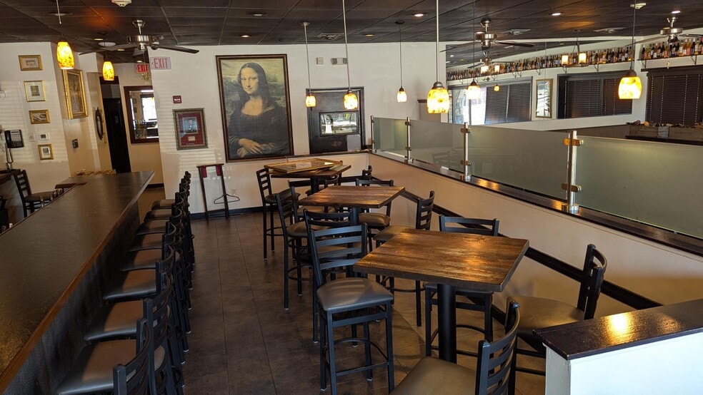 1785 Cranston St, Cranston, RI for lease - Interior Photo - Image 3 of 12