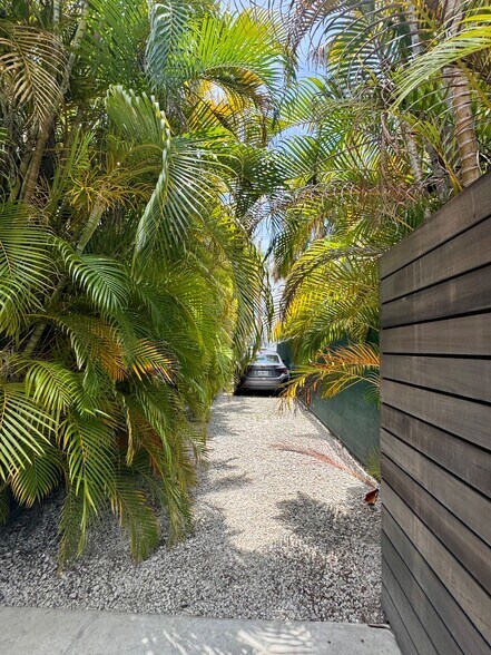 966 6th Ave S, Naples, FL à louer - Autre - Image 3 de 11