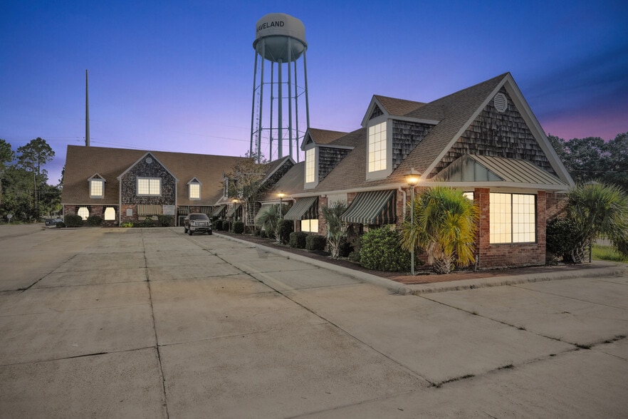 630 Highway 90, Waveland, MS for sale - Primary Photo - Image 1 of 10