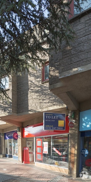 28-58 La Porte Precinct, Grangemouth for lease - Building Photo - Image 3 of 3