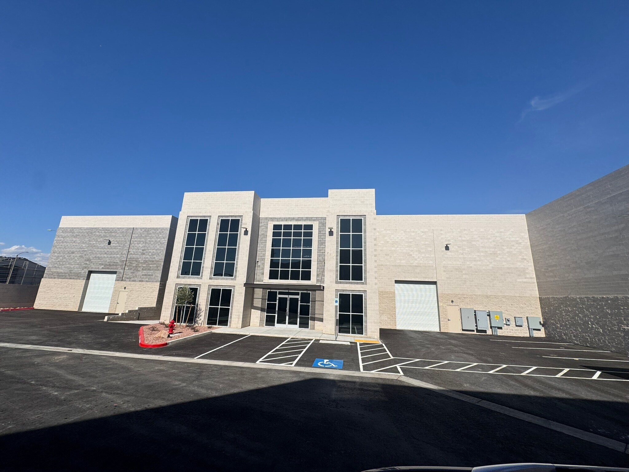 10710-10890 South Rainbow Blvd, Las Vegas, NV for lease Primary Photo- Image 1 of 14