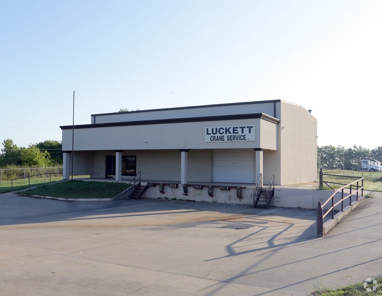 3111 S Travis St, Sherman, TX for lease - Primary Photo - Image 2 of 16