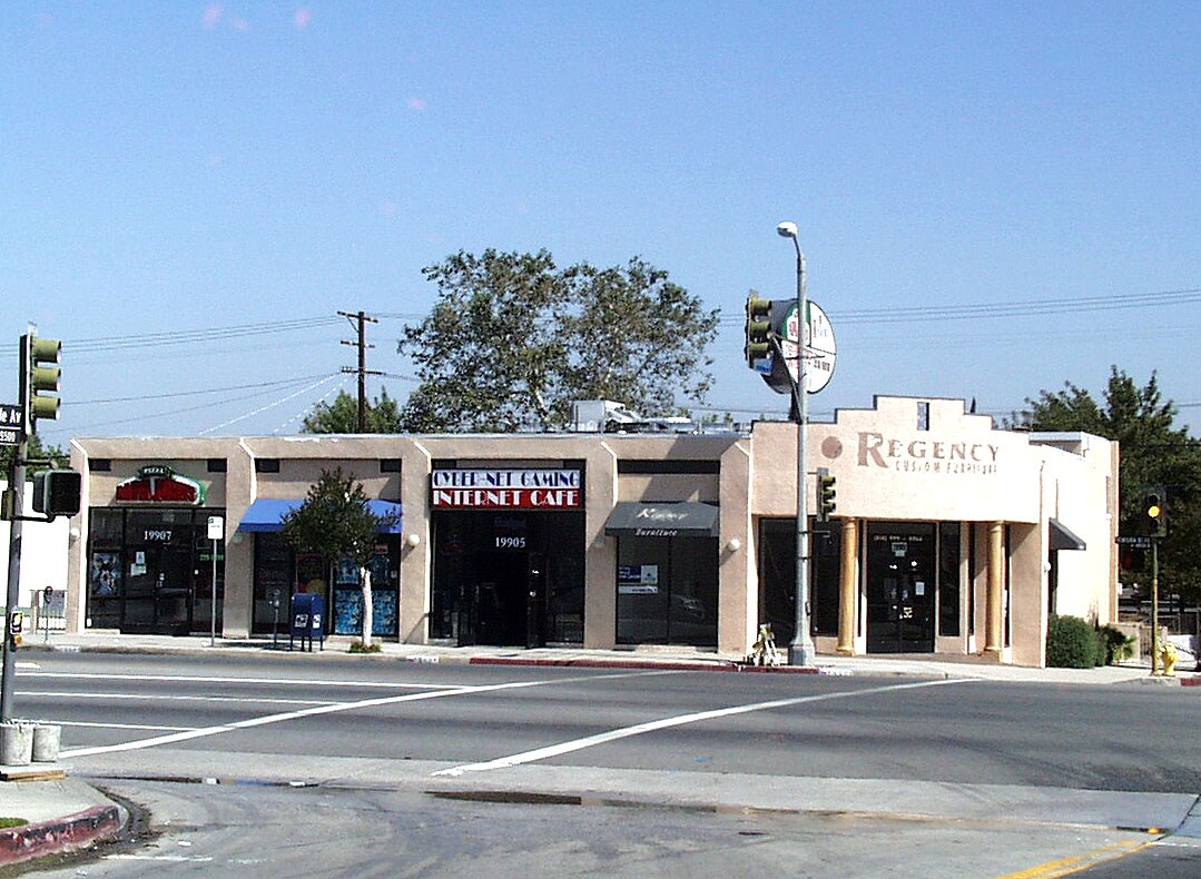 19901-19907 Ventura Blvd, Woodland Hills, CA à louer Photo principale- Image 1 de 15
