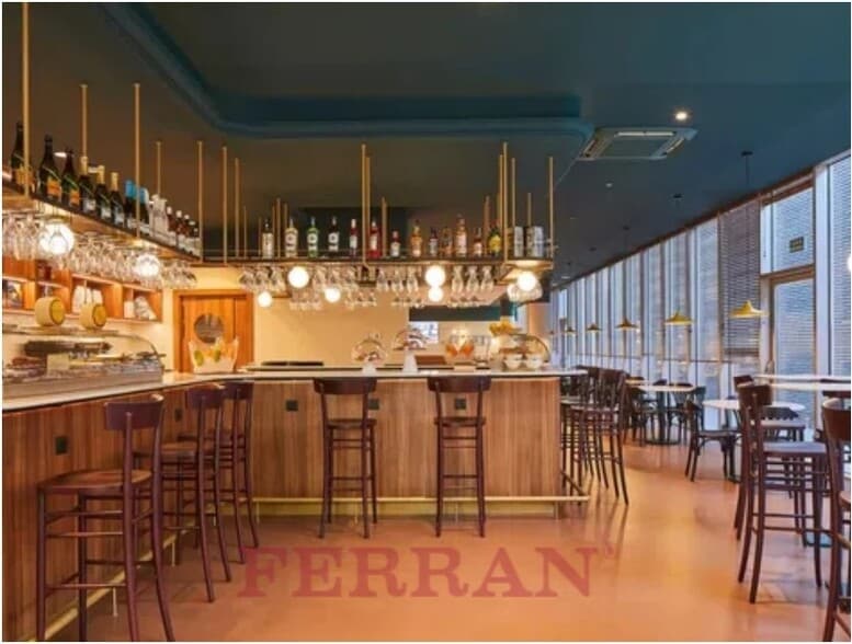 Retail in Barcelona, Barcelona for lease - Interior Photo - Image 2 of 4