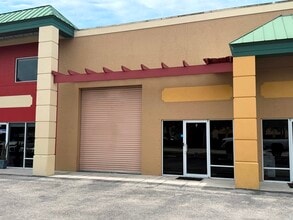 1040 Collier Center Way, Naples, FL for lease Building Photo- Image 1 of 5