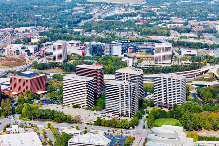 600 Galleria Pky SE, Atlanta, GA à louer - Photo du bâtiment - Image 1 de 23