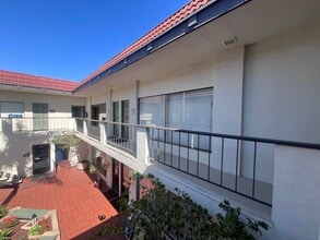 1050 Rosecrans St, San Diego, CA à louer Photo intérieure- Image 1 de 10