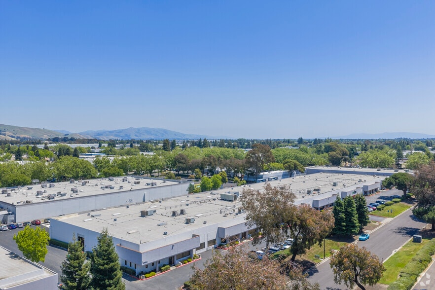 1495-1497 Zephyr Ave, Hayward, CA for lease - Building Photo - Image 2 of 13