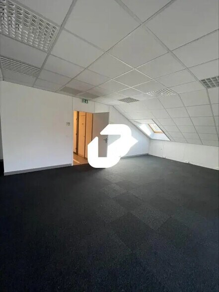 6 Rue Roland Garros, Eybens à louer - Photo du bâtiment - Image 3 de 21