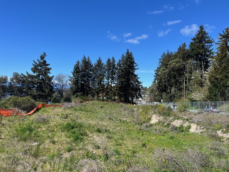 1943 Wheaton Way, Bremerton, WA à vendre - Photo du bâtiment - Image 1 de 12