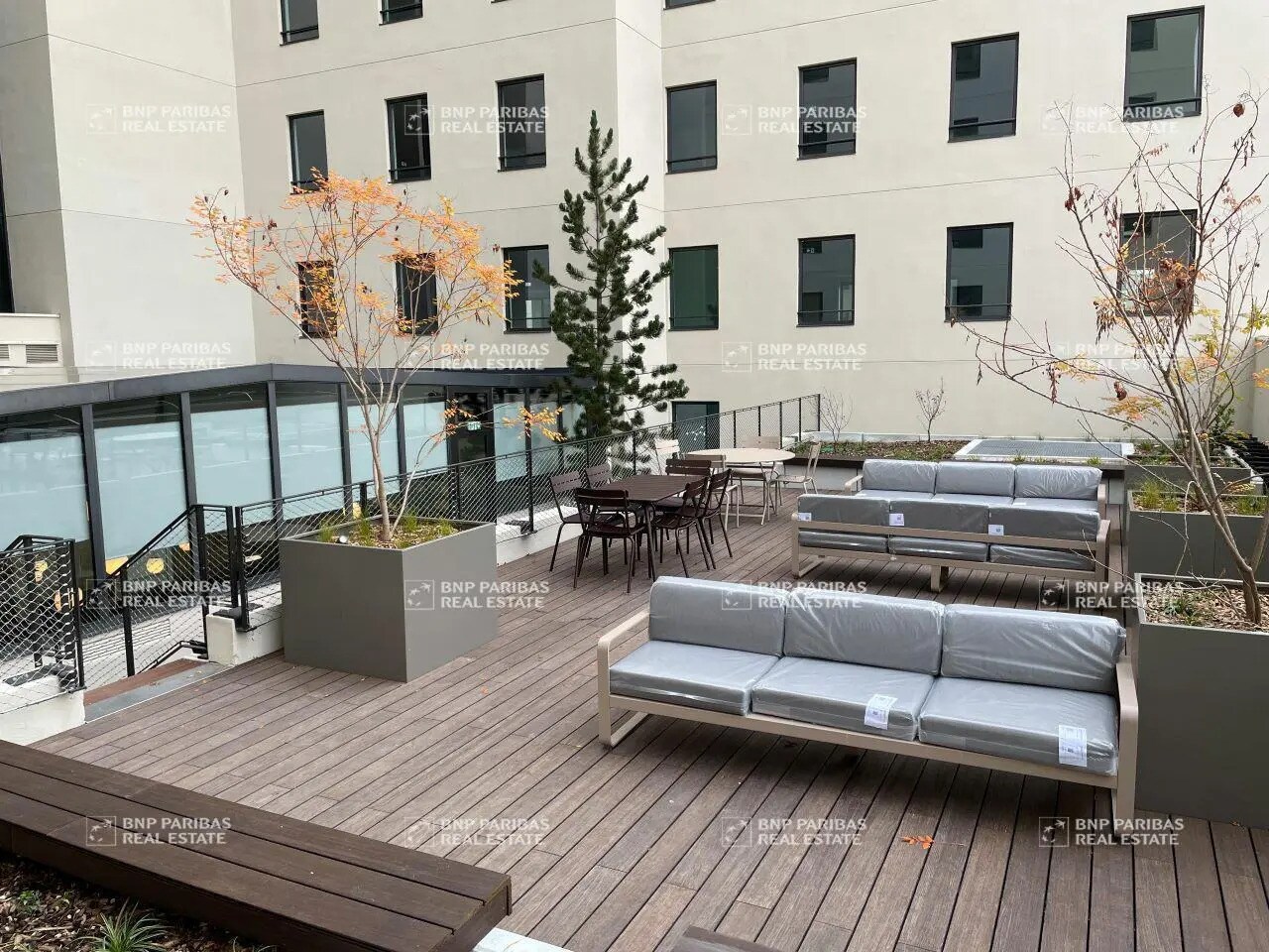 Bureau dans Lyon à louer Photo du bâtiment- Image 1 de 15