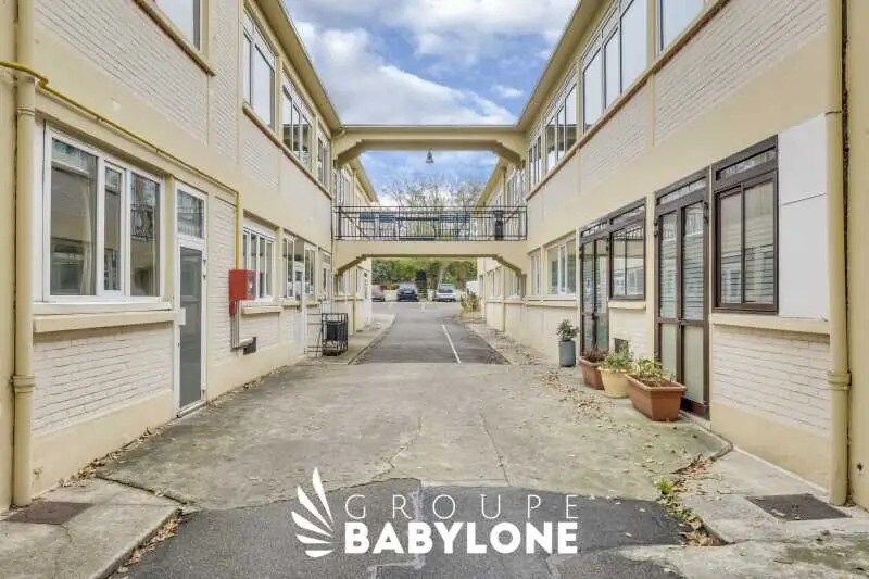 Office in Nanterre for lease Primary Photo- Image 1 of 5