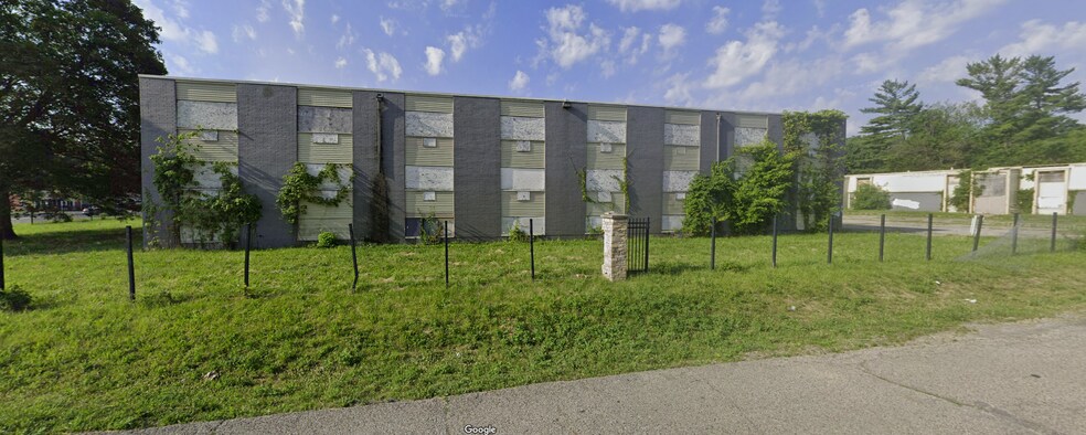 5080 Roselawn Dr, Indianapolis, IN à vendre - Photo du bâtiment - Image 3 de 11