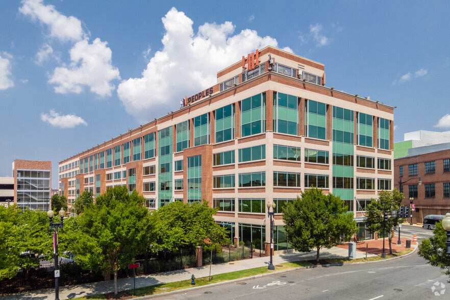 64 New York Ave NE, Washington, DC à vendre - Photo du bâtiment - Image 1 de 1