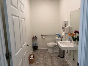 800 Kennesaw Ave, Marietta, GA à louer Photo intérieure- Image 2 de 10