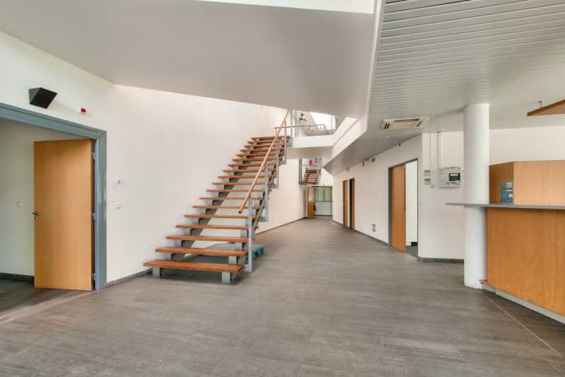 Flex in Tremblay-en-France for lease - Interior Photo - Image 2 of 20