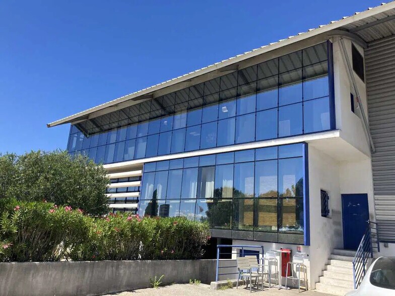 380 Rue Gustave Eiffel, Aix-en-Provence à louer - Photo du bâtiment - Image 2 de 6