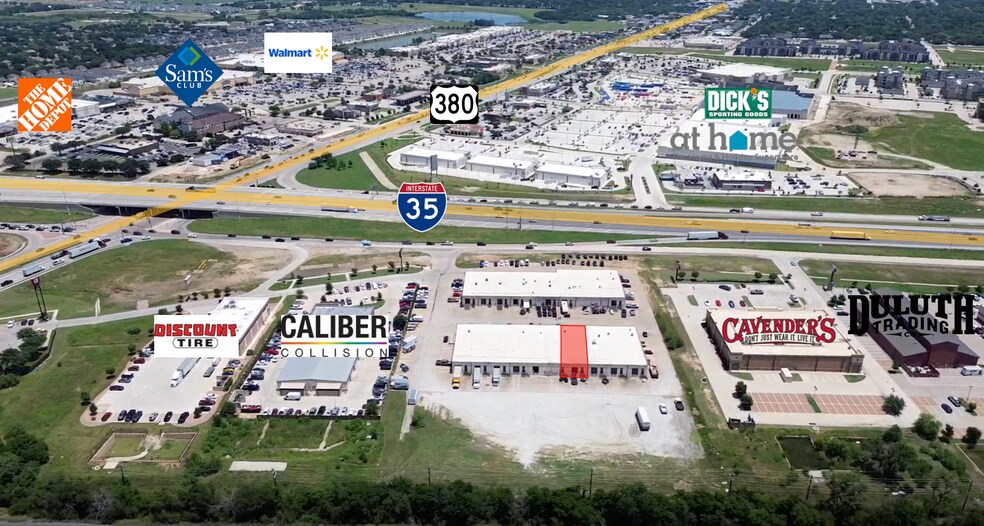 3801 N Interstate 35, Denton, TX à louer - Photo du bâtiment - Image 2 de 11